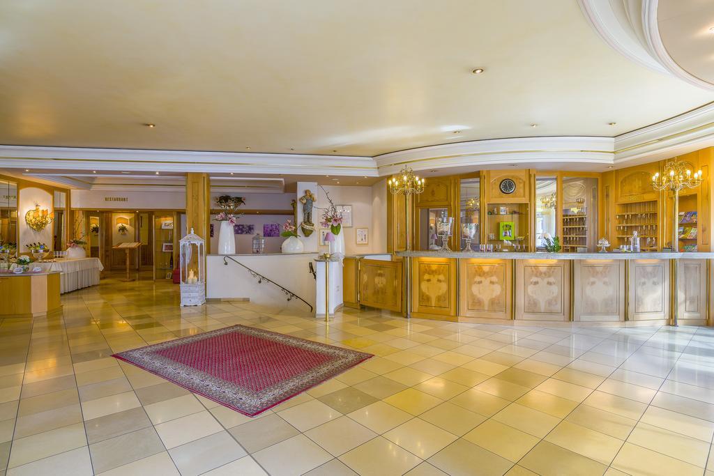 אלזנאו אין אונטרפראנקן Hotel Krone מראה חיצוני תמונה