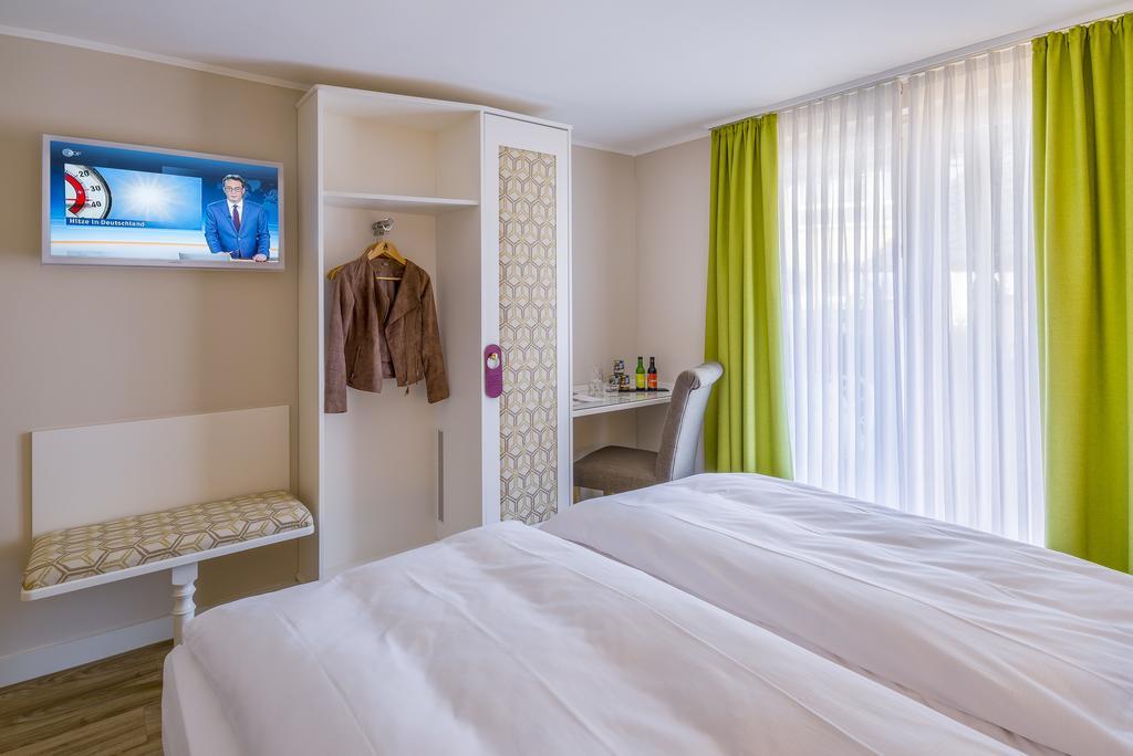 אלזנאו אין אונטרפראנקן Hotel Krone מראה חיצוני תמונה